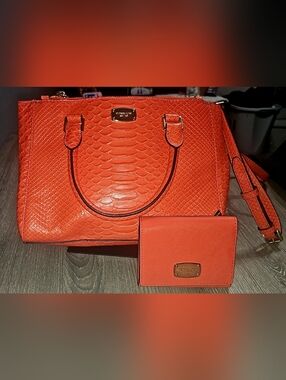 Authentic Michael Kors SM orange croc-embossed satchel purse w/orange wallet